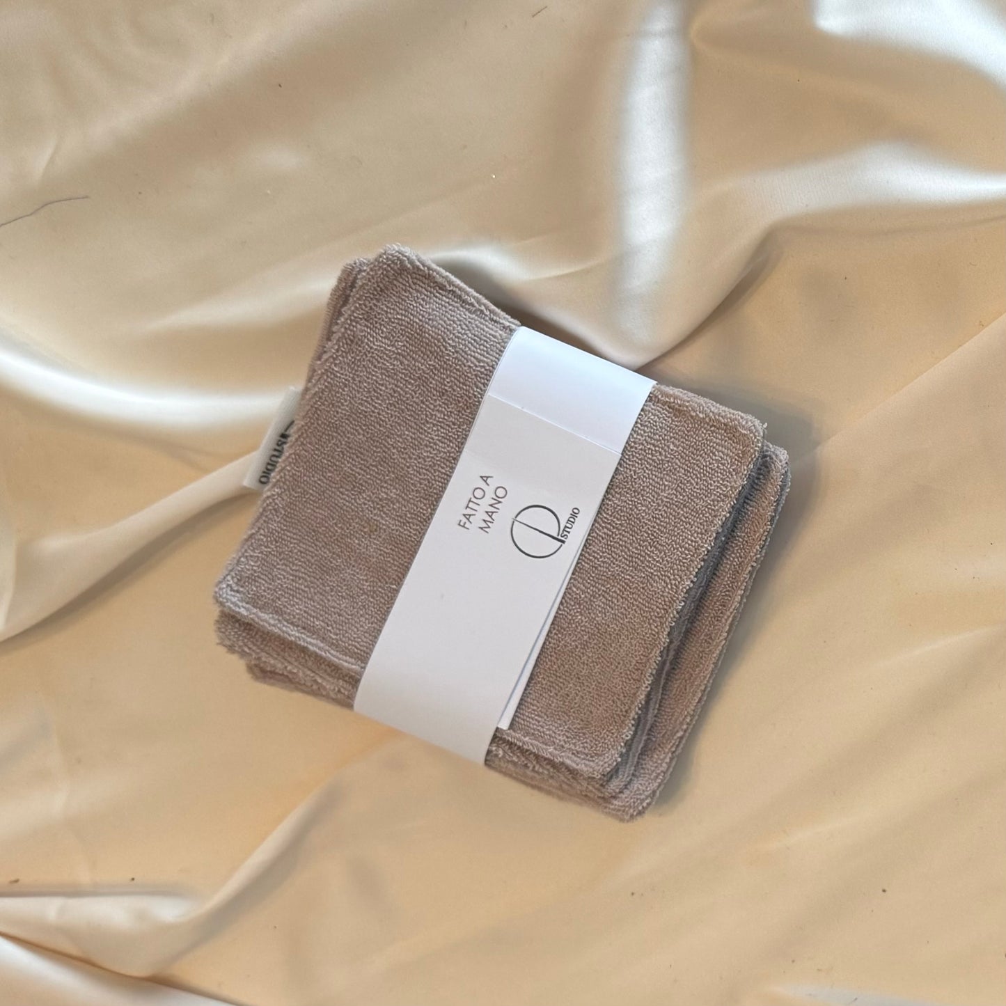 Abschminkpads „Grau und Rosa“.